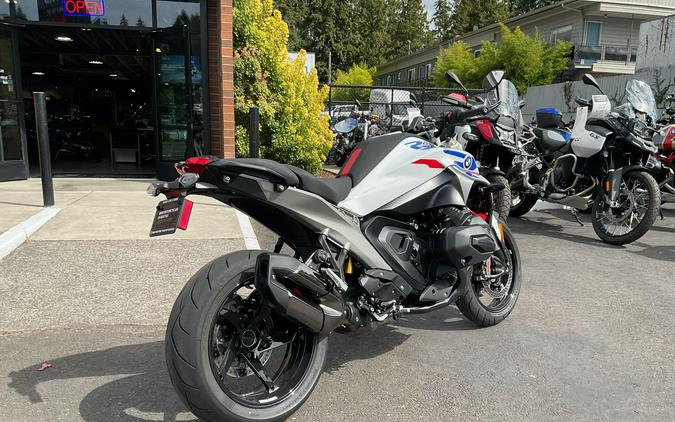 2026 BMW R 1300 R