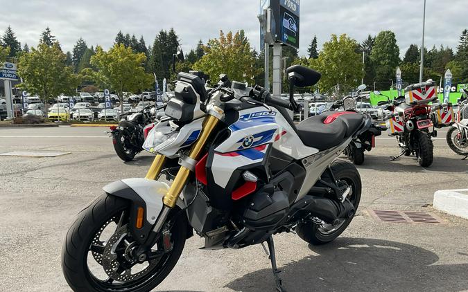 2026 BMW R 1300 R