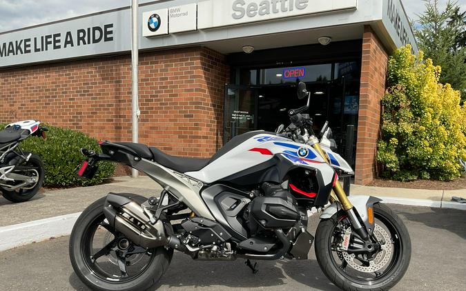 2026 BMW R 1300 R