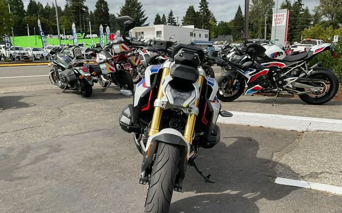 2026 BMW R 1300 R