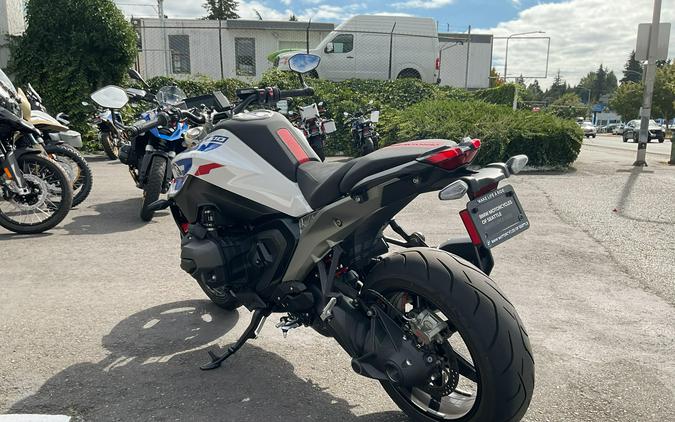 2026 BMW R 1300 R