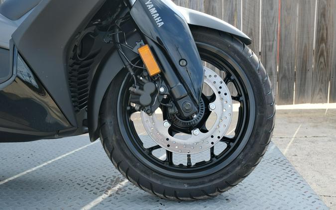 2025 YAMAHA XMAX