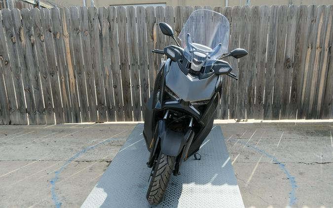 2025 YAMAHA XMAX