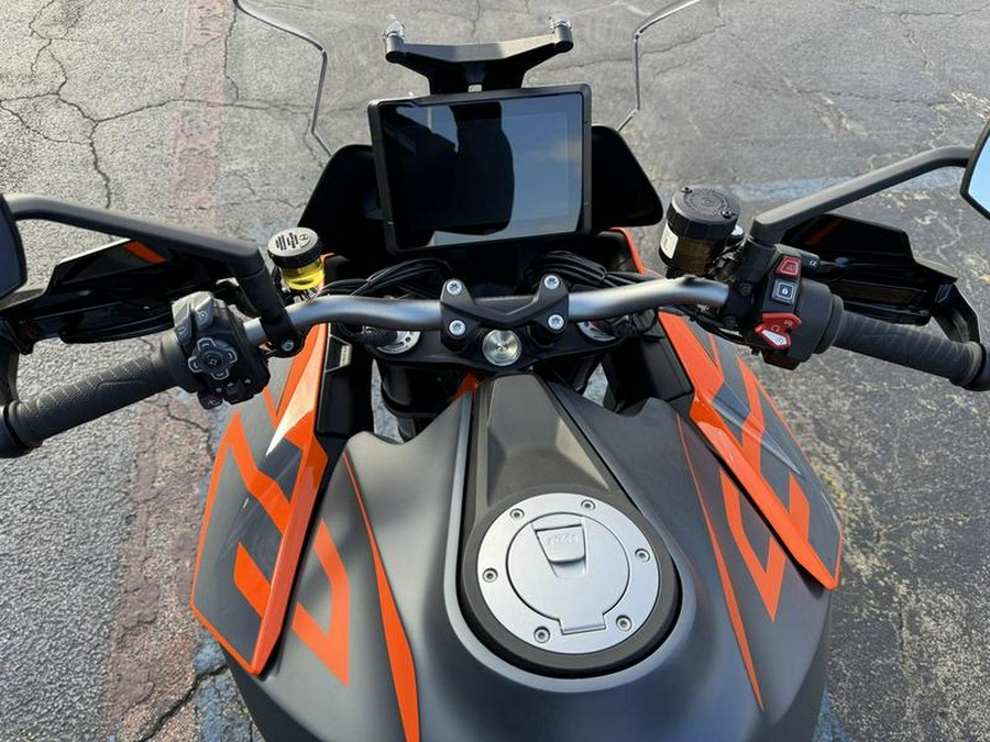 2024 KTM 1290 Super Duke GT