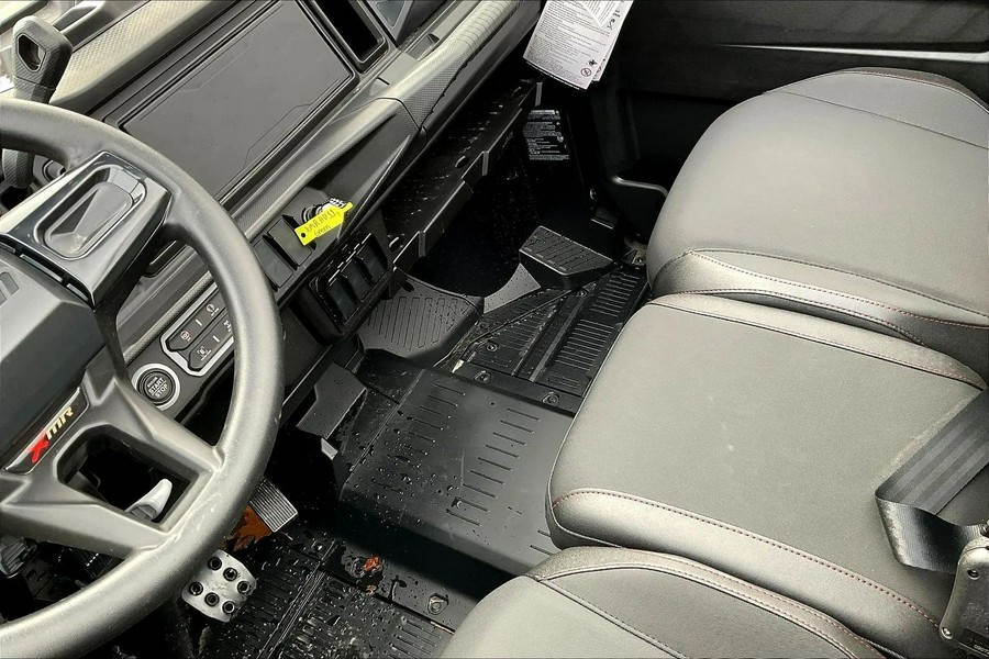 2026 Can-Am Defender X mr HD11 with Half Doors