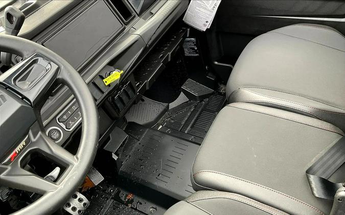 2026 Can-Am SSV DEF XMR 65 HD11 GN 26 XMR HALF DOORS HD11