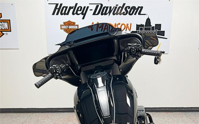 2024 Harley-Davidson Street Glide FLHX VIVID BLACK