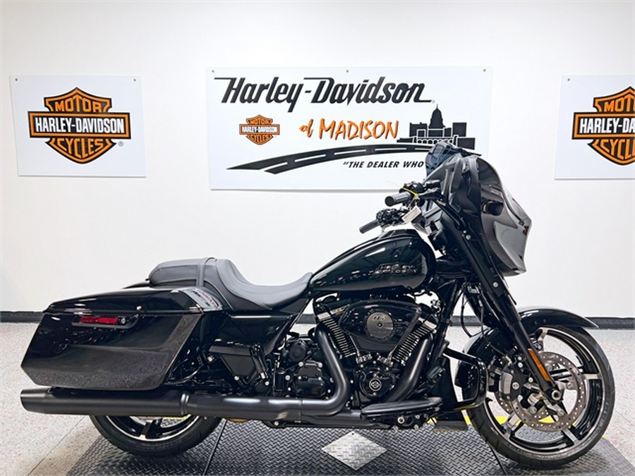 2024 Harley-Davidson Street Glide FLHX VIVID BLACK