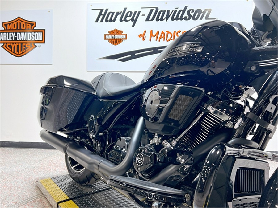 2024 Harley-Davidson Street Glide FLHX VIVID BLACK