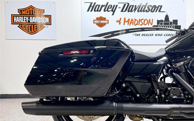 2024 Harley-Davidson Street Glide FLHX VIVID BLACK