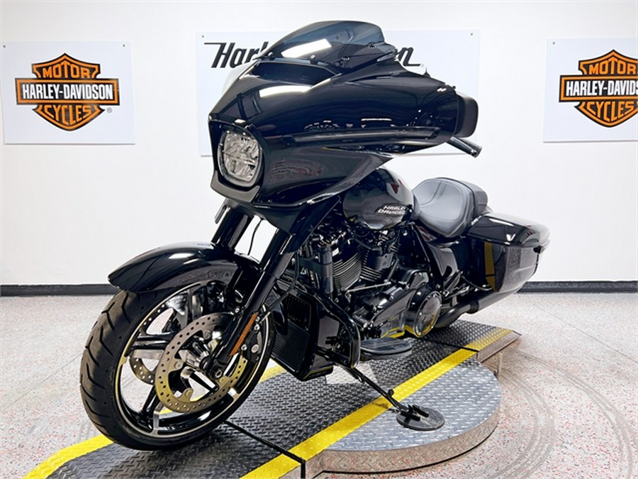 2024 Harley-Davidson Street Glide FLHX VIVID BLACK