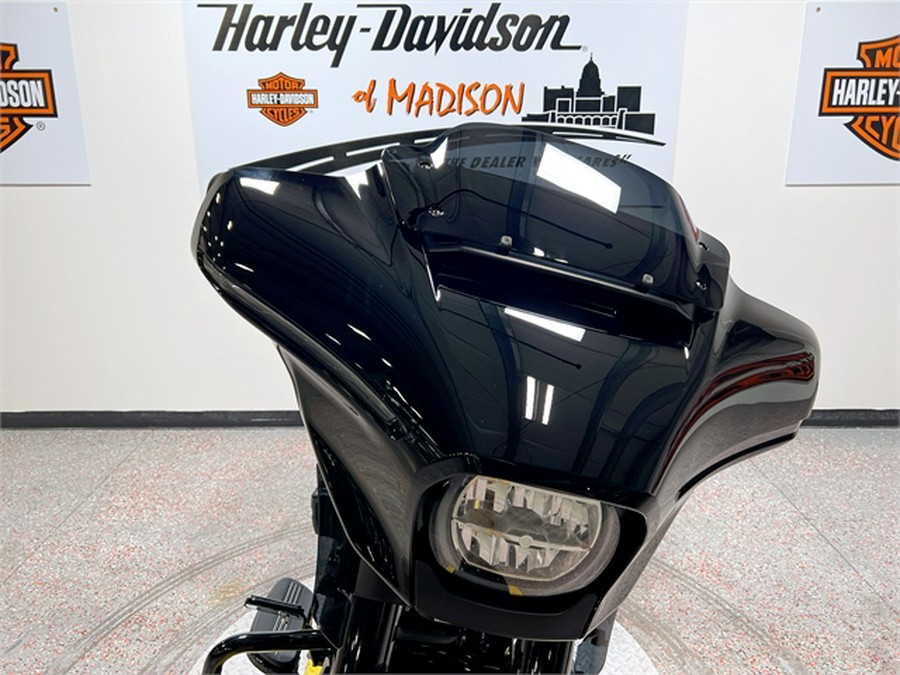 2024 Harley-Davidson Street Glide FLHX VIVID BLACK