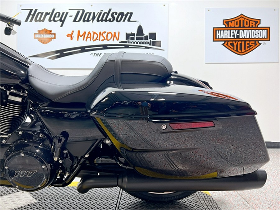 2024 Harley-Davidson Street Glide FLHX VIVID BLACK