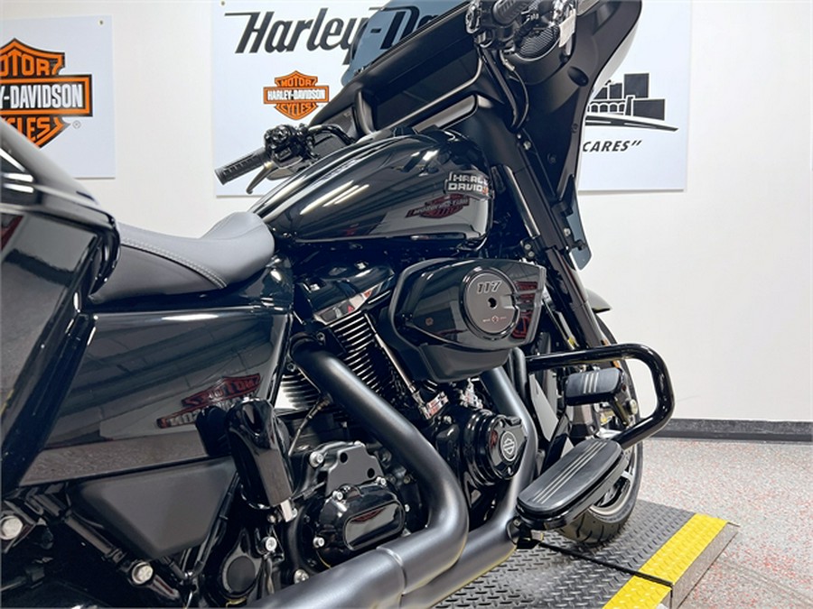 2024 Harley-Davidson Street Glide FLHX VIVID BLACK