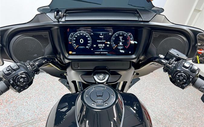 2024 Harley-Davidson Street Glide FLHX VIVID BLACK