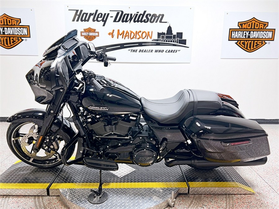 2024 Harley-Davidson Street Glide FLHX VIVID BLACK