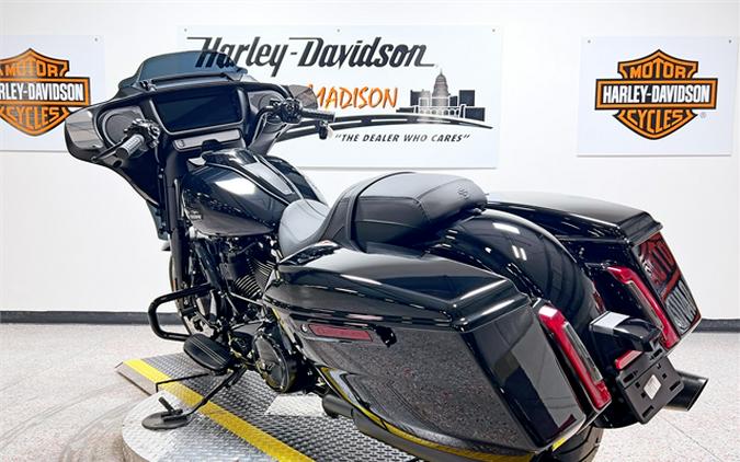 2024 Harley-Davidson Street Glide FLHX VIVID BLACK