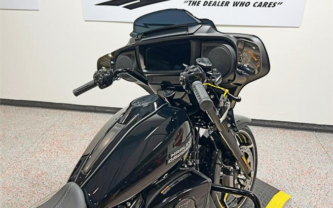 2024 Harley-Davidson Street Glide FLHX VIVID BLACK