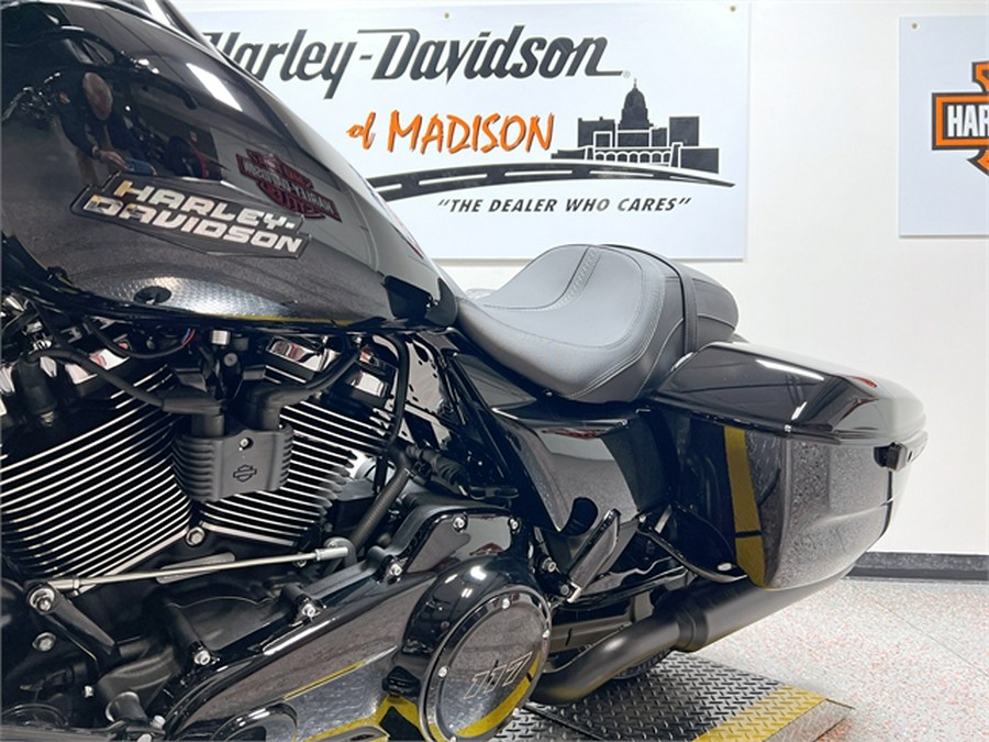 2024 Harley-Davidson Street Glide FLHX VIVID BLACK