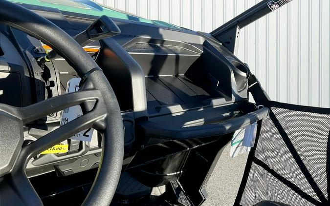 2026 Can-Am SSV DEF DPS 62 HD7 GN 26 DPS HD7