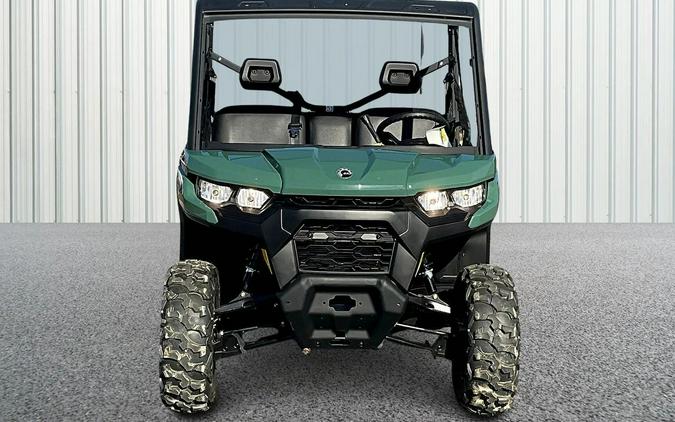 2026 Can-Am SSV DEF DPS 62 HD7 GN 26 DPS HD7