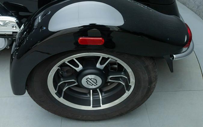 2016 HARLEY DAVIDSON FLRT FREEWHEELER TRIKE