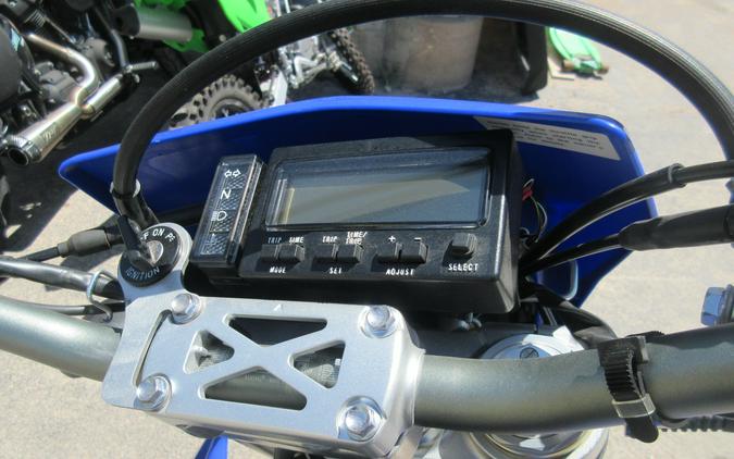 2023 SUZUKI DR-Z400SM