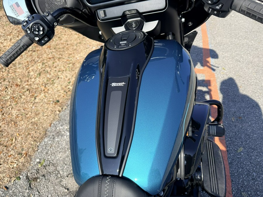 2026 Harley-Davidson® FLHX Street Glide®