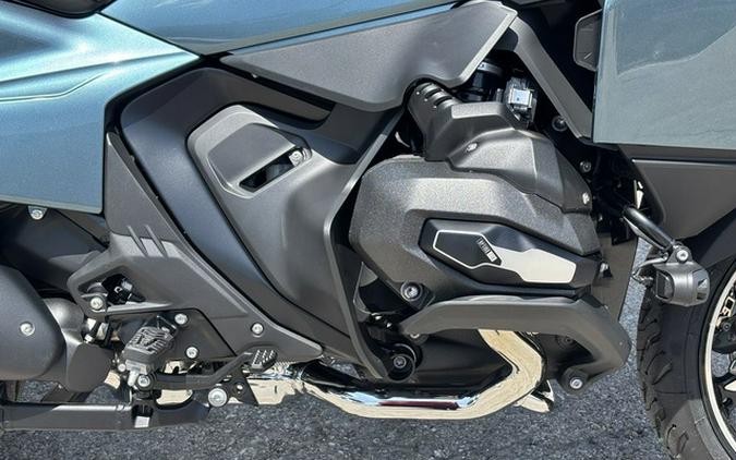 2026 BMW R 1300 RT Option 719 Camargue