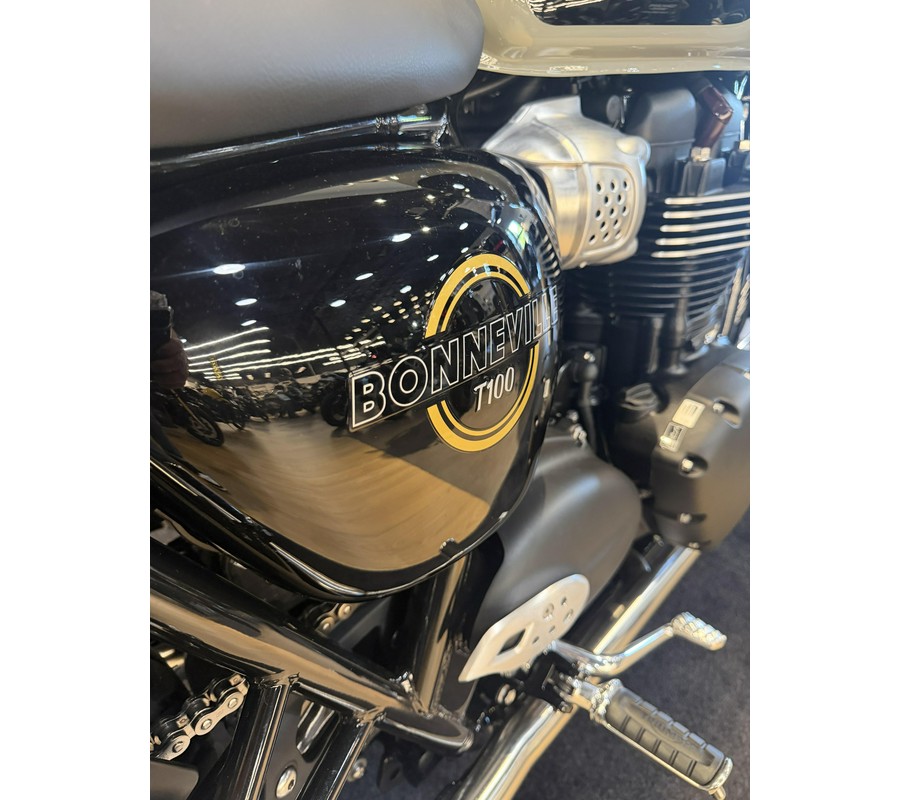 2026 Triumph Bonneville T100 DEMO