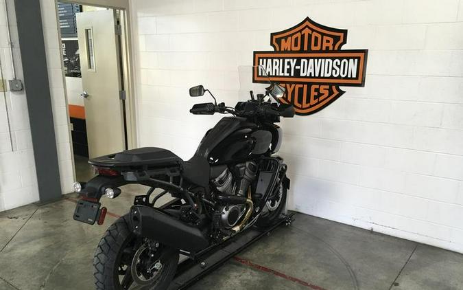 2023 Harley-Davidson® RA1250 - Pan America™ 1250