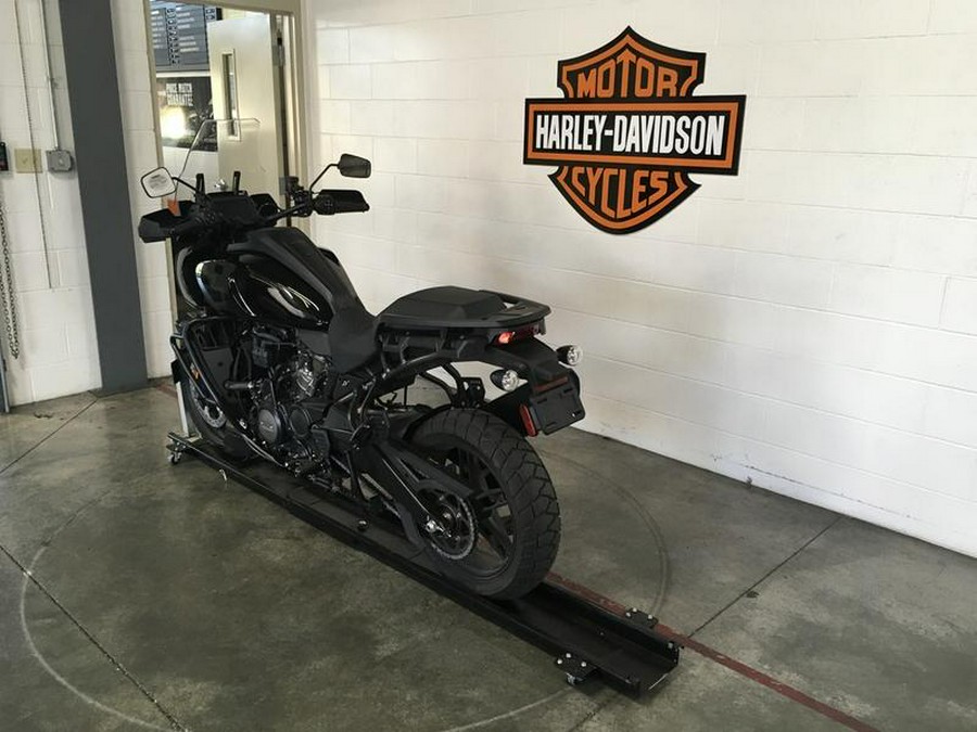 2023 Harley-Davidson® RA1250 - Pan America™ 1250