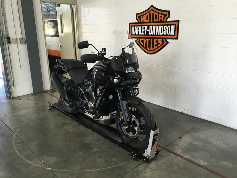 2023 Harley-Davidson® RA1250 - Pan America™ 1250