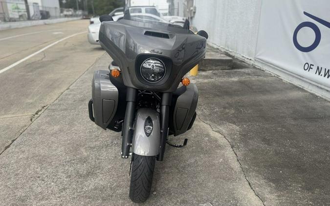 2025 Indian Roadmaster Dark Horse W/Powerband Audio Heavy Me