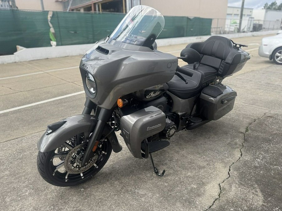 2025 Indian Roadmaster Dark Horse W/Powerband Audio Heavy Me