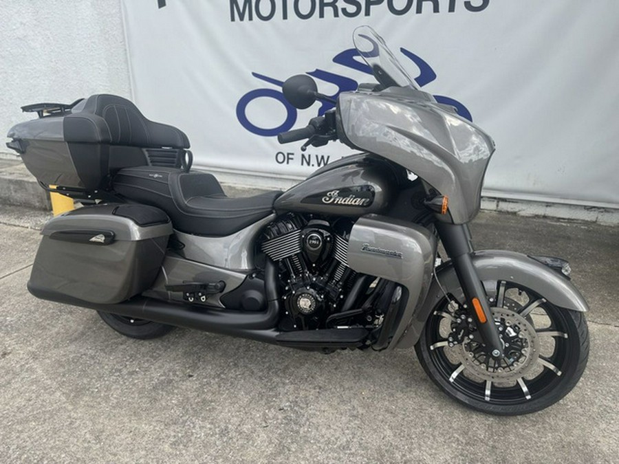 2025 Indian Roadmaster Dark Horse W/Powerband Audio Heavy Me