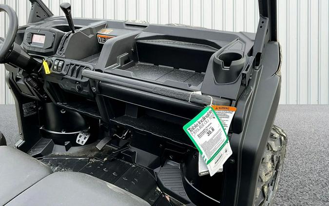 2026 Can-Am SSV DEF DPS 62 HD7 CA 26 DPS HD7