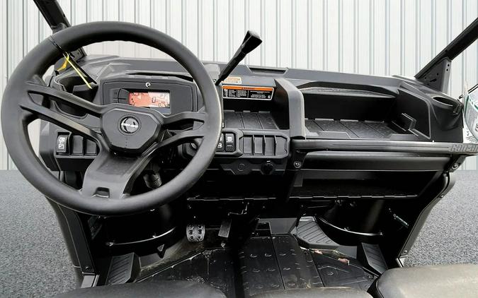 2026 Can-Am SSV DEF DPS 62 HD7 CA 26 DPS HD7