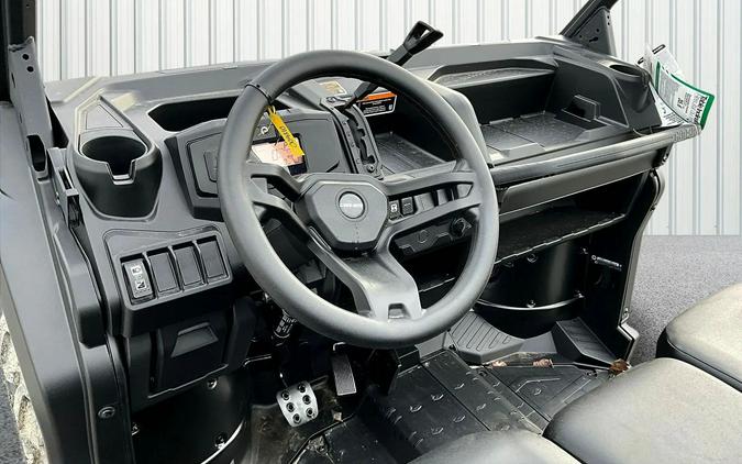 2026 Can-Am SSV DEF DPS 62 HD7 CA 26 DPS HD7