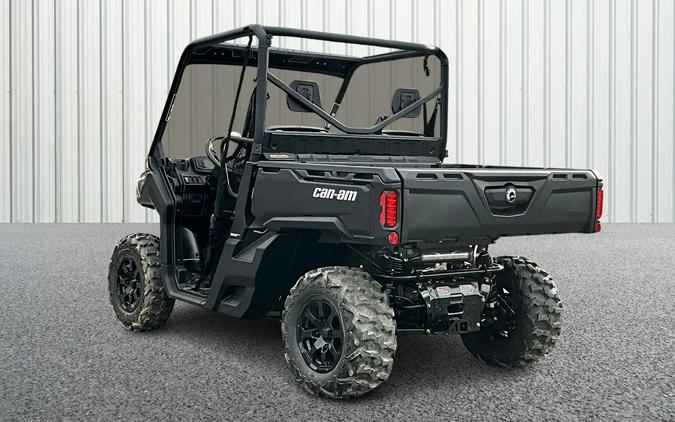 2026 Can-Am SSV DEF DPS 62 HD7 CA 26 DPS HD7