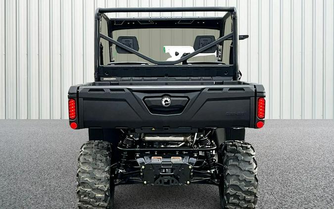 2026 Can-Am SSV DEF DPS 62 HD7 CA 26 DPS HD7