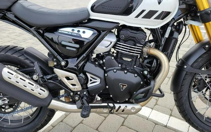 2026 Triumph Scrambler 400 XC Vanilla White