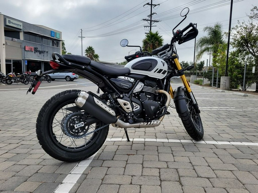 2026 Triumph Scrambler 400 XC Vanilla White
