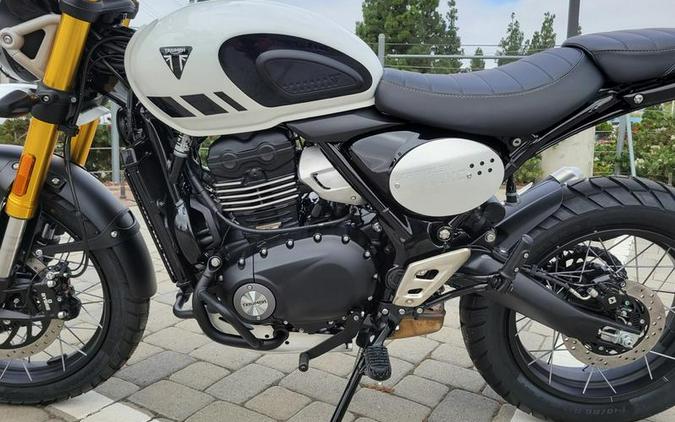 2026 Triumph Scrambler 400 XC Vanilla White