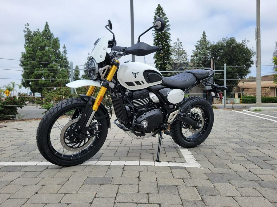 2026 Triumph Scrambler 400 XC Vanilla White