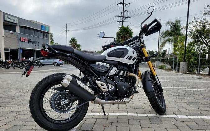 2026 Triumph Scrambler 400 XC Vanilla White