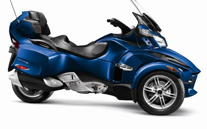 2012 Can-Am® Spyder® RT Audio & Convenience SE5