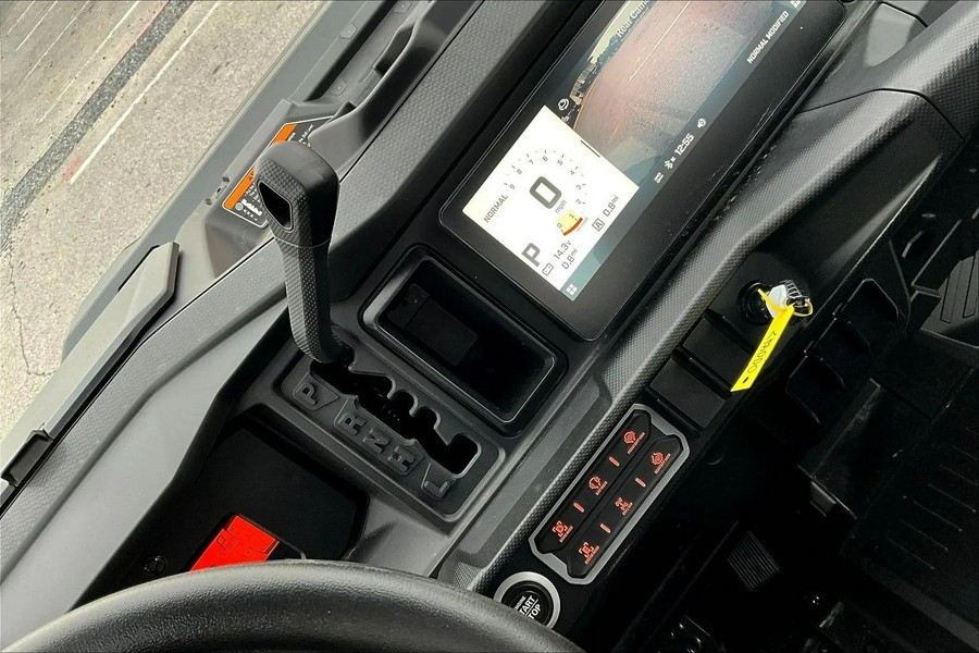 2026 Can-Am SSV DEF MAX TEX 65 HD11 BK HB 26 Lone Star HD11