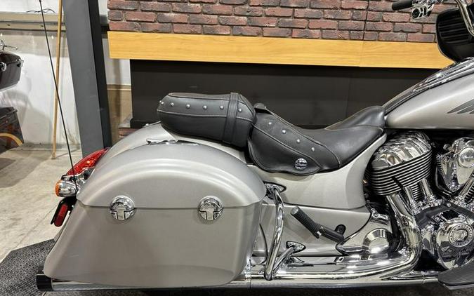 2016 Indian Motorcycle® Chieftain® Silver Smoke