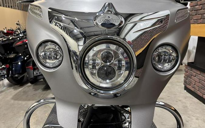 2016 Indian Motorcycle® Chieftain® Silver Smoke